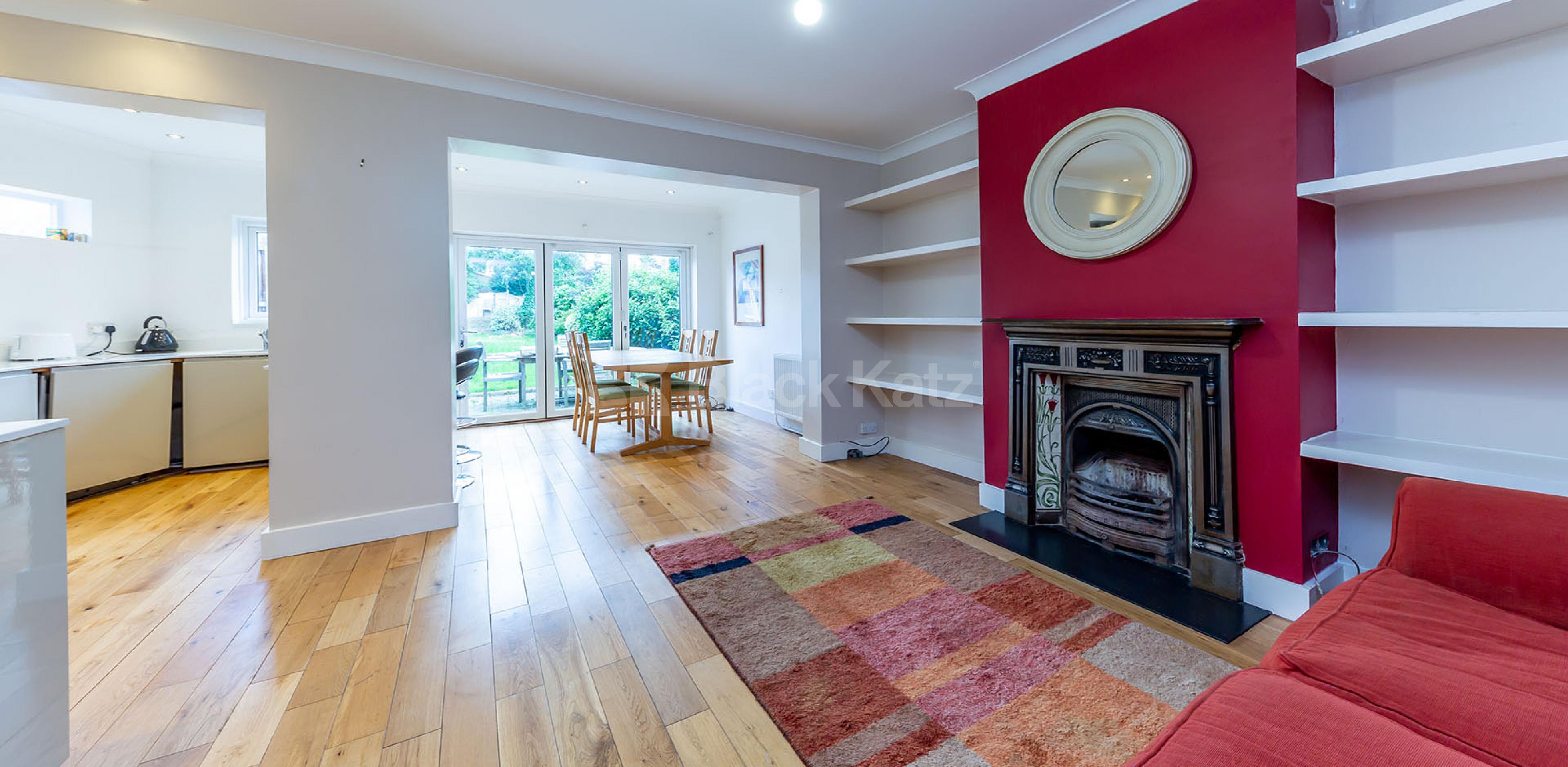 			Beautiful Family Home!, 4 Bedroom, 1 bath, 1 reception House			 Western Way , High Barnet  EN5