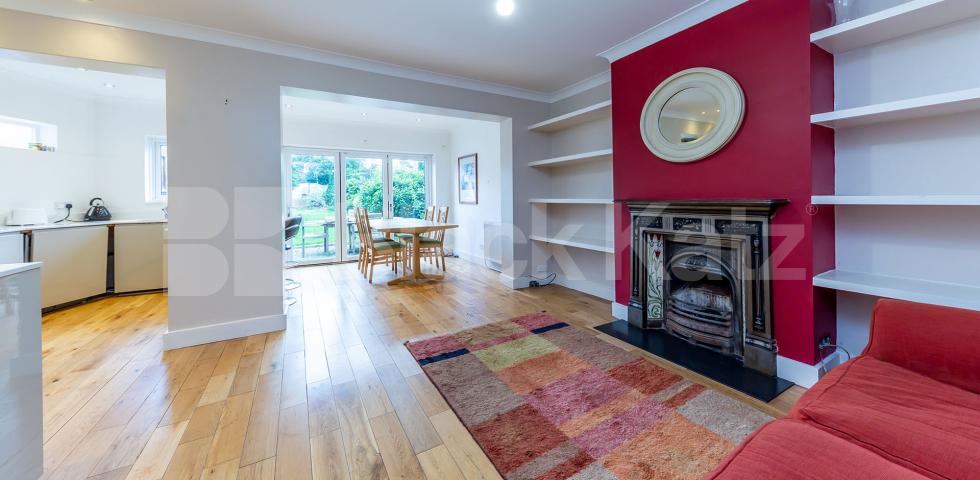 			Beautiful Family Home!, 4 Bedroom, 1 bath, 1 reception House			 Western Way , High Barnet 