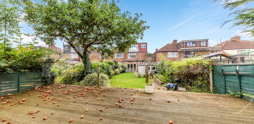 			Beautiful Family Home!, 4 Bedroom, 1 bath, 1 reception House			 Western Way , High Barnet 