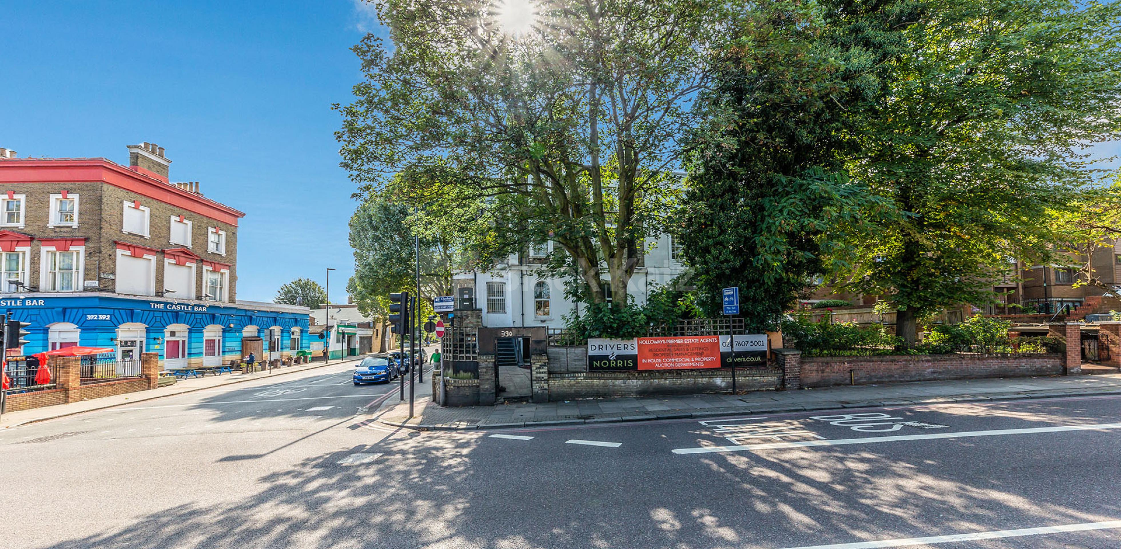 A spacious four double bedroom flat set on the top two floors of a conversion Camden Road, Camden Borders  N7