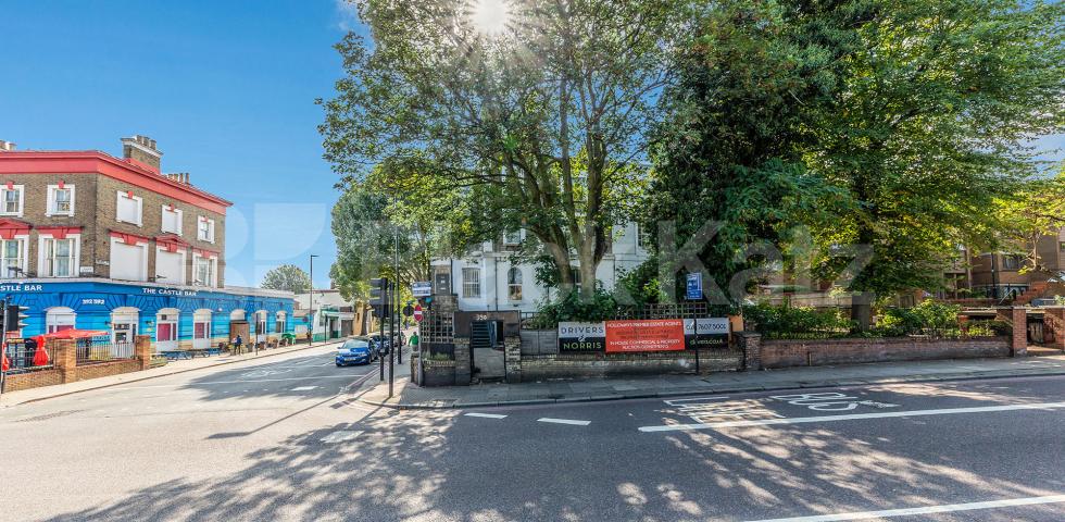 			Studio Apartment, 1 bath, 1 reception Flat			 Camden Road, CAMDEN BORDERS 