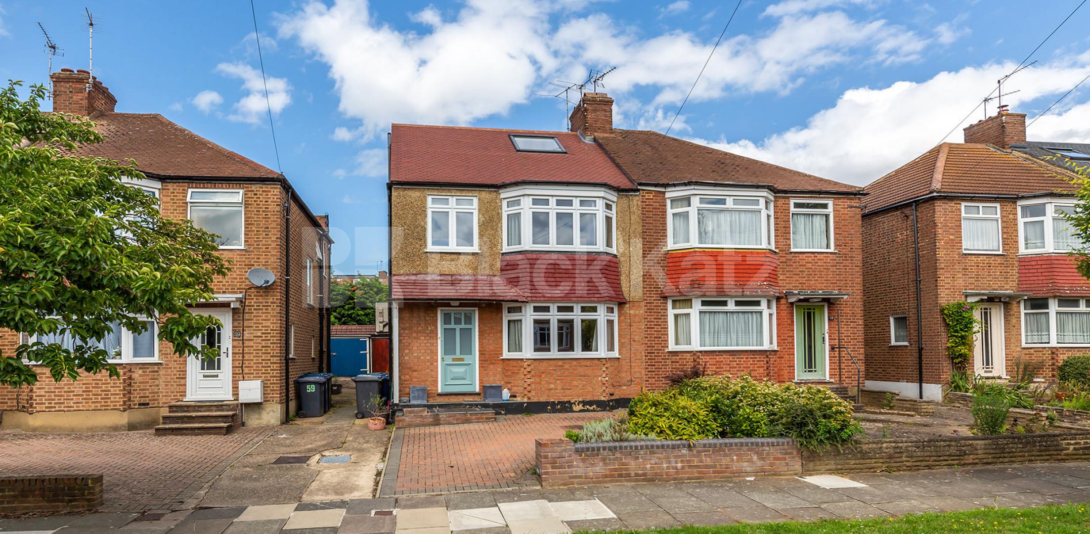 			Beautiful Family Home!, 4 Bedroom, 1 bath, 1 reception House			 Western Way , High Barnet 