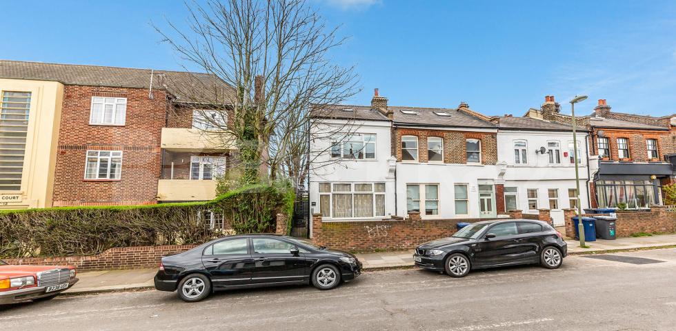 			NEW INSTRUCTION!, 1 Bedroom, 1 bath, 1 reception Flat			 Wetherill Road, MUSWELL HILL