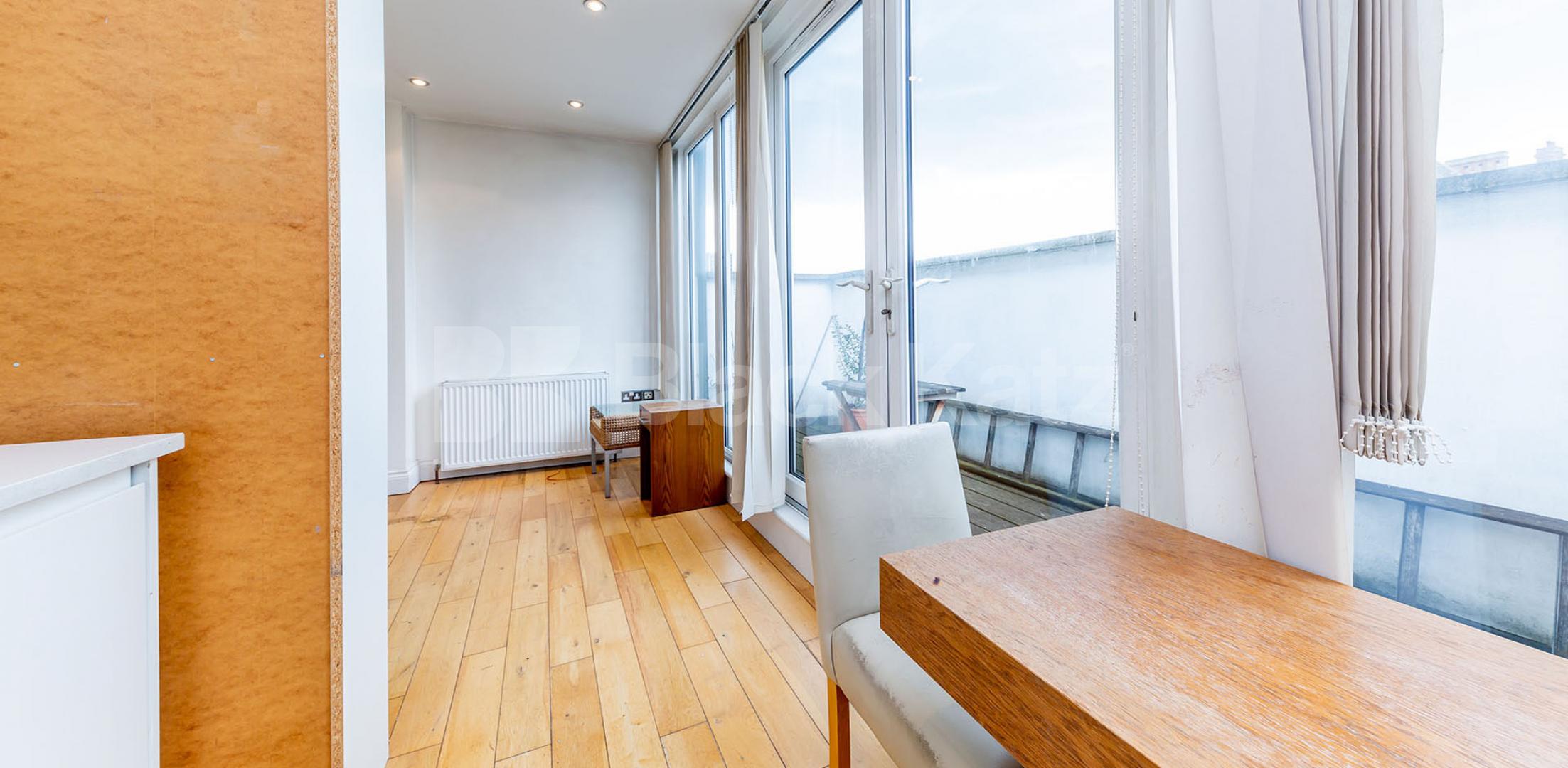 			New Instruction, Studio Apartment, 1 bath, 1 reception Flat			 Balls Pond Road, ISLINGTON N1