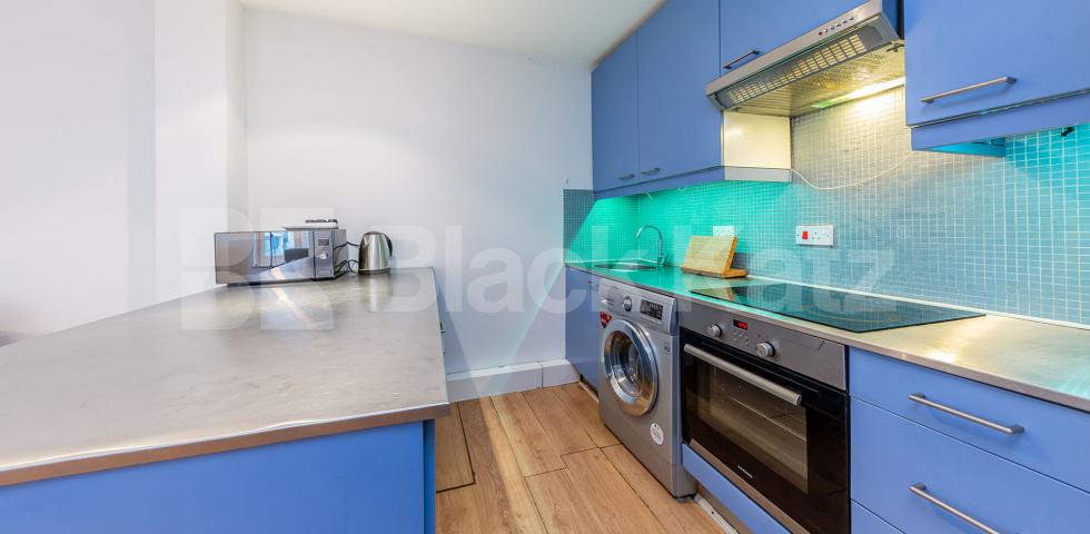 			NEW INSTRUCTION!, 2 Bedroom, 1 bath, 1 reception Apartment			 Penton Street, ANGEL