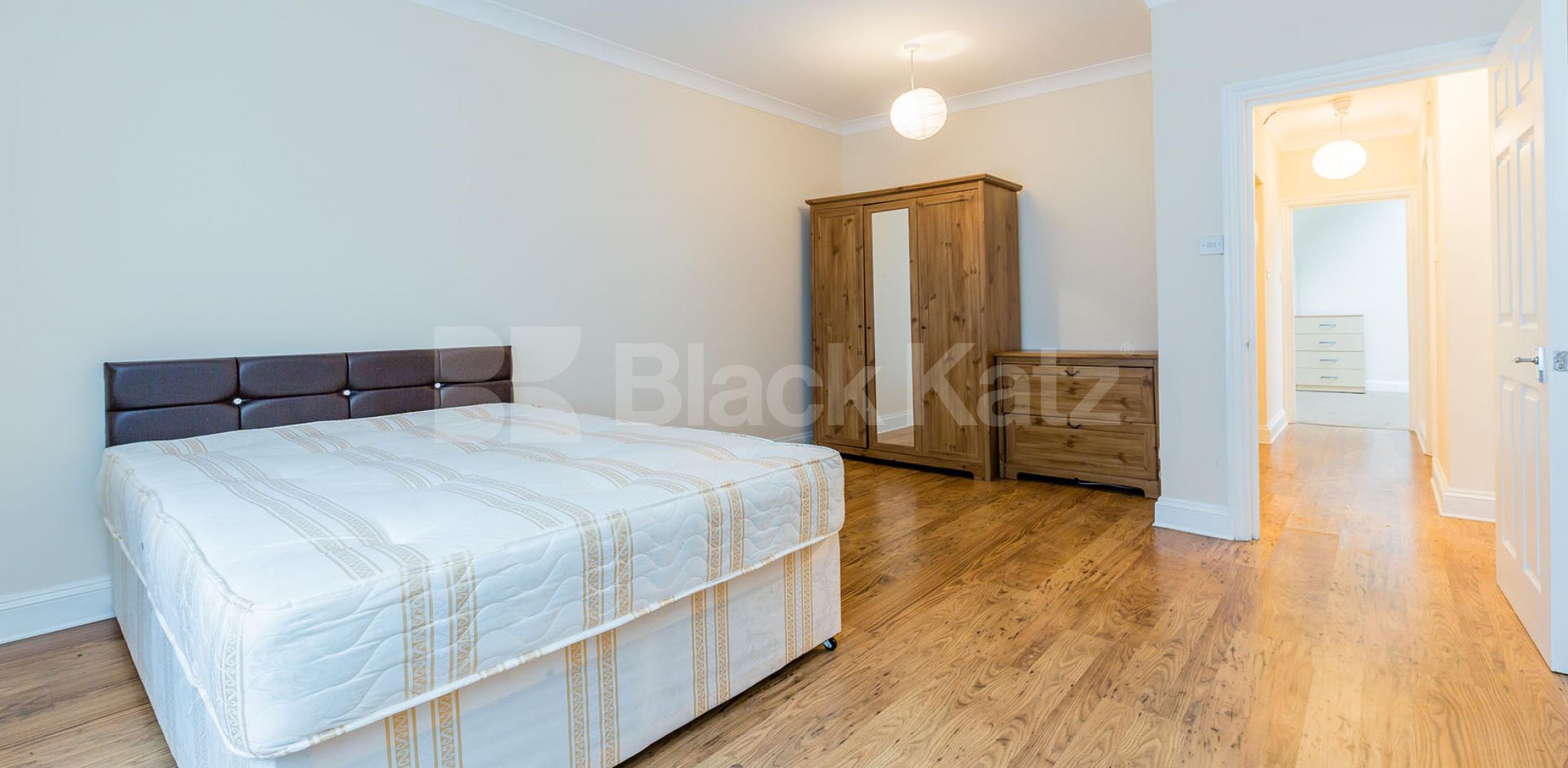 			New Instruction In Heart Of Crouch End !, 1 Bedroom, 1 bath, 1 reception Apartment			 Crouch Hall Road, Crouch End