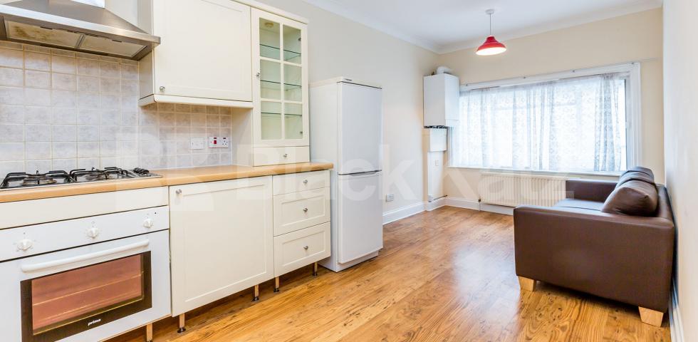 			New Instruction In Heart Of Crouch End !, 1 Bedroom, 1 bath, 1 reception Apartment			 Crouch Hall Road, Crouch End