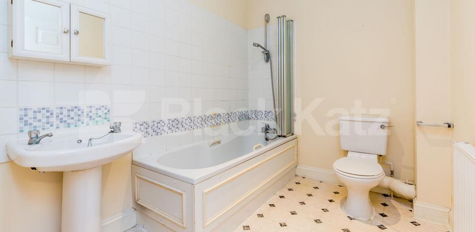 			New Instruction In Heart Of Crouch End !, 1 Bedroom, 1 bath, 1 reception Apartment			 Crouch Hall Road, Crouch End