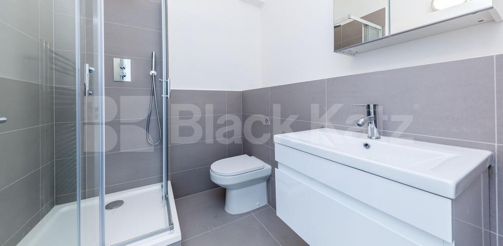 			NEW REFURBISHED 2 BED 2 BATH , 2 Bedroom, 2 bath, 1 reception Apartment			 Grove House, Tudor Road , HACKNEY-LONDON FIELDS