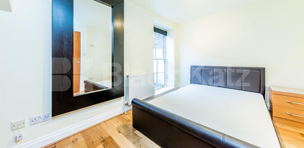			MODERN 4 BEDROOM FLAT RIGHT BY MILE END TUBE STATION, 4 Bedroom, 1 bath, 1 reception Apartment			 Maplin Street, MILE END