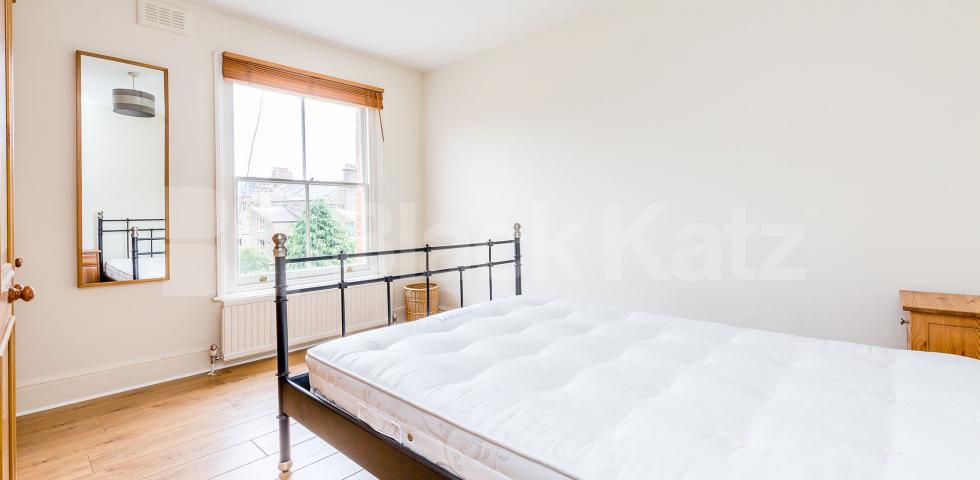 			Beautiful Large One Bedroom Apartment., 1 Bedroom, 1 bath, 1 reception Flat			 Crouch Hill, Crouch End