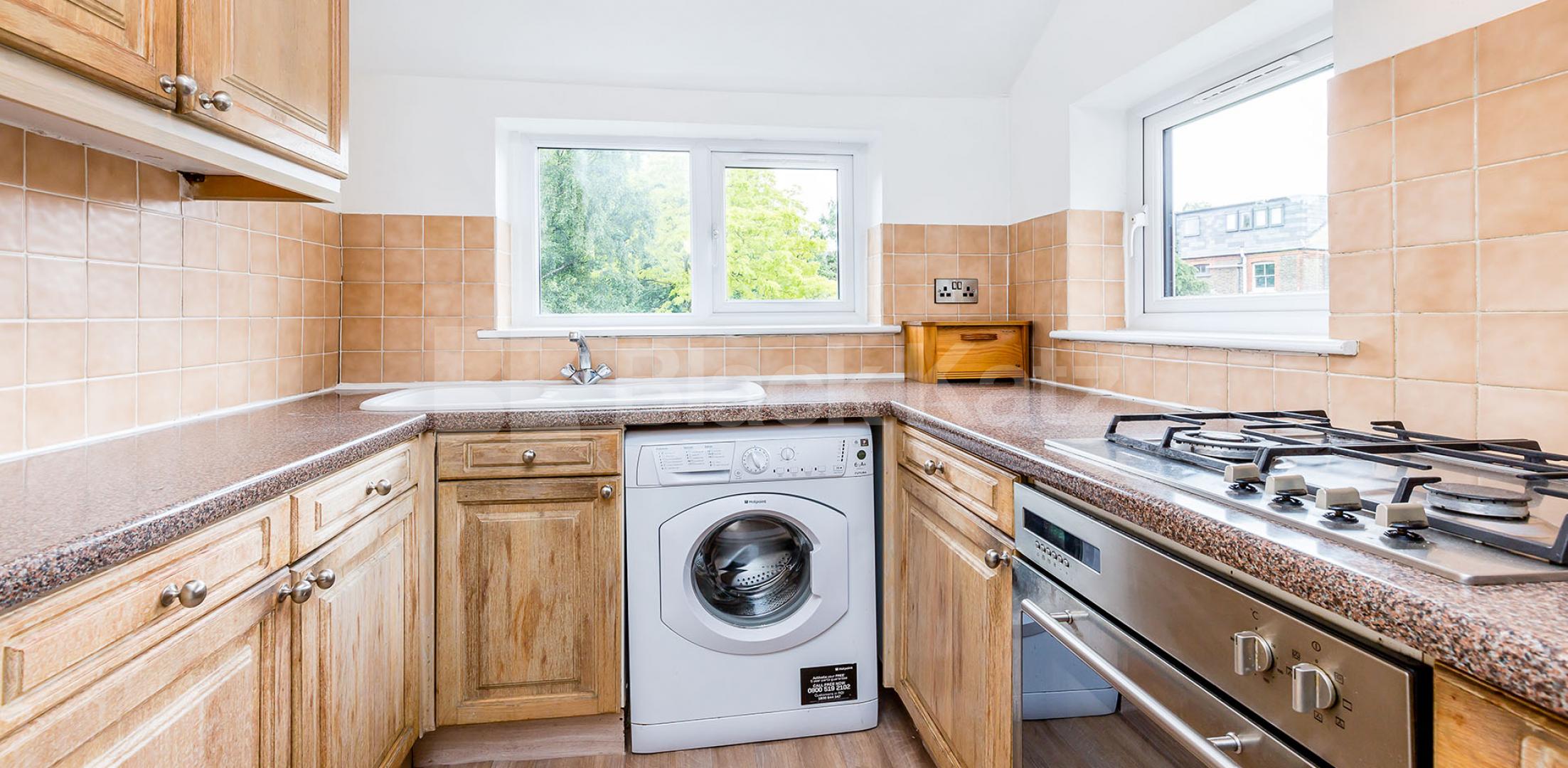 			Beautiful Large One Bedroom Apartment., 1 Bedroom, 1 bath, 1 reception Flat			 Crouch Hill, Crouch End