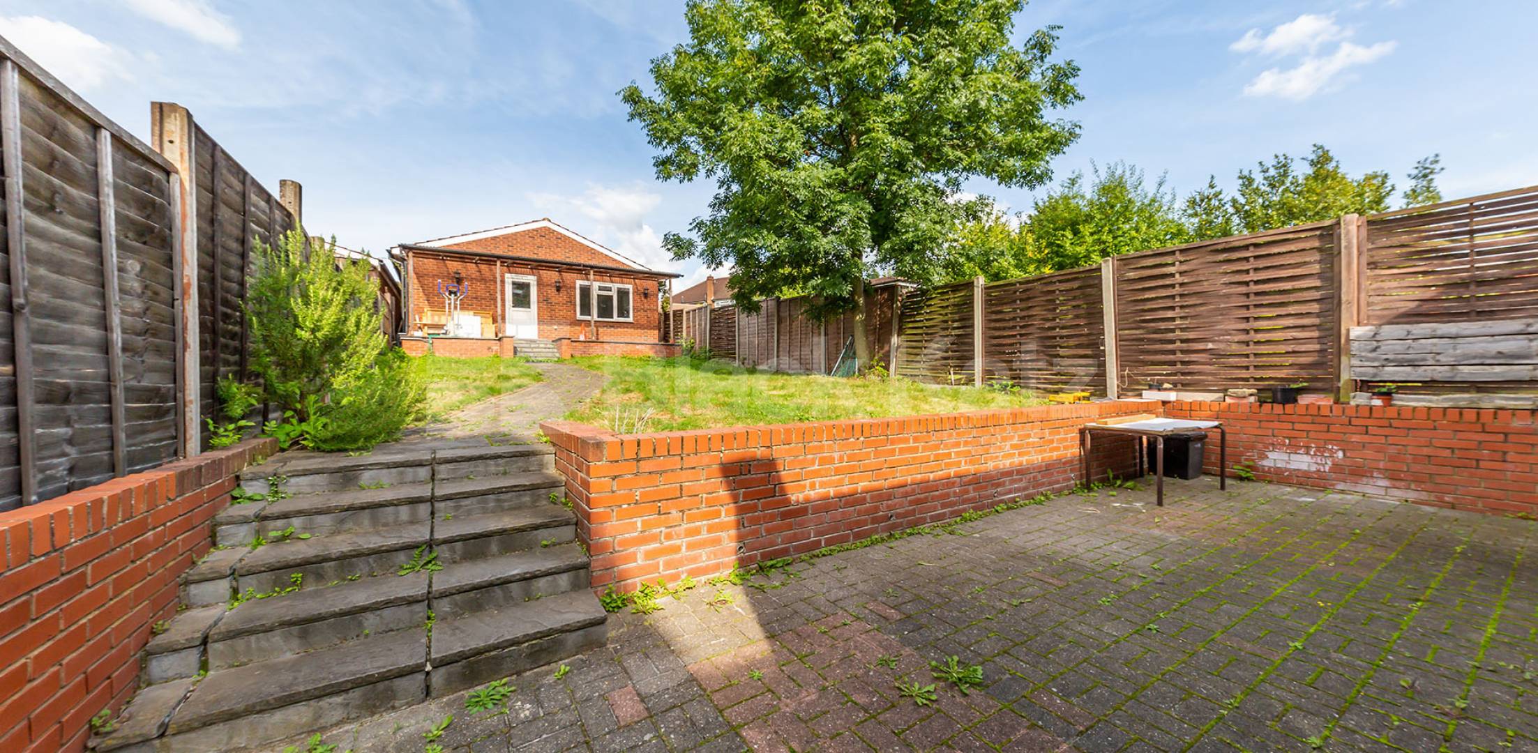 Exceptionally private surroundings 3 Bedroom House in Morton Way N14
