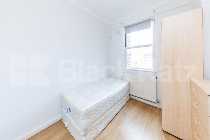 Split level 2 double bedroom apartment with private terrace Upper Street  , Highbury & Islington 