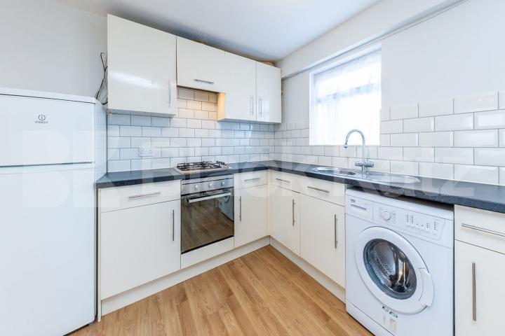 Split level 2 double bedroom apartment with private terrace Upper Street  , Highbury & Islington 