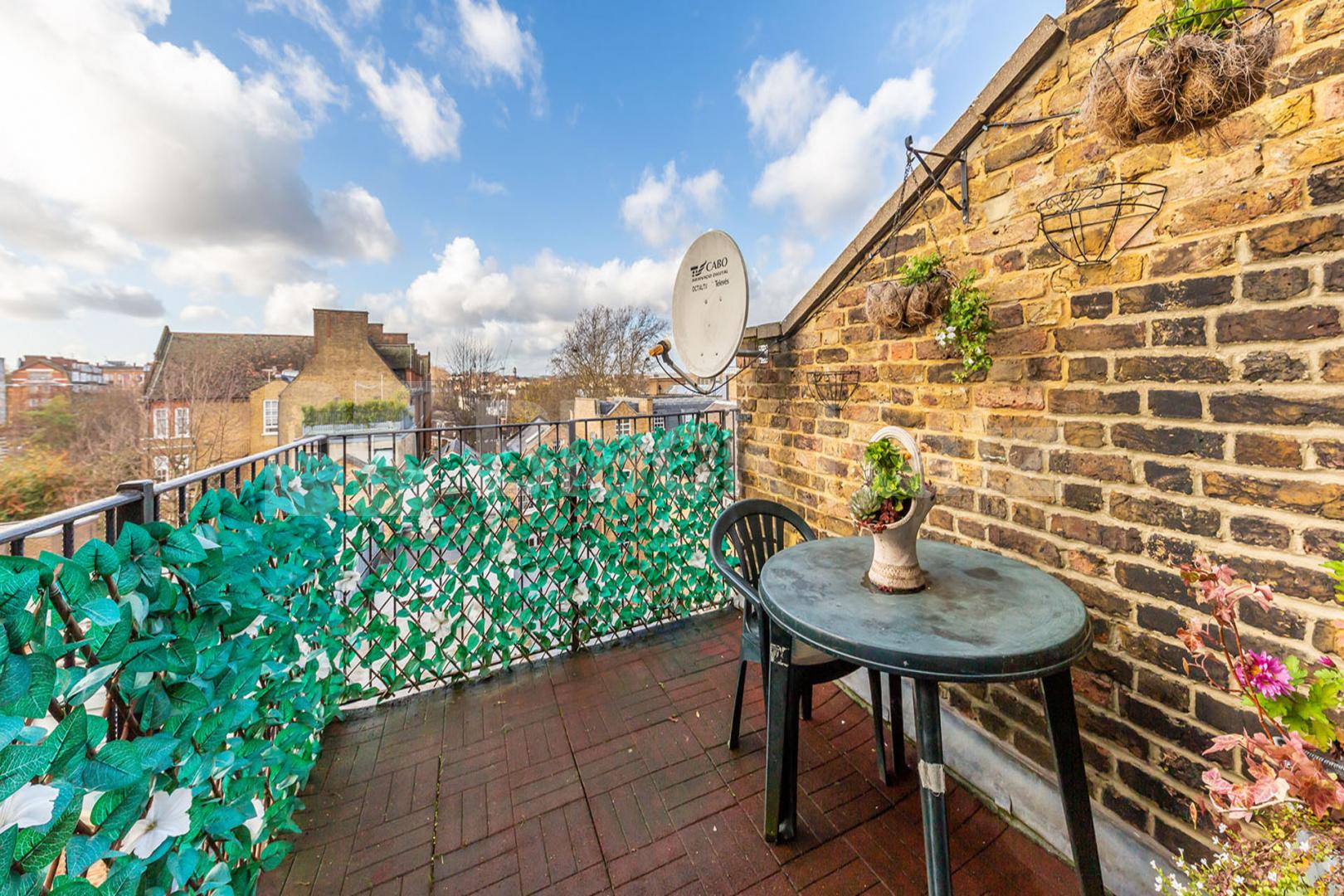Split level 2 double bedroom apartment with private terrace Upper Street  , Highbury & Islington 