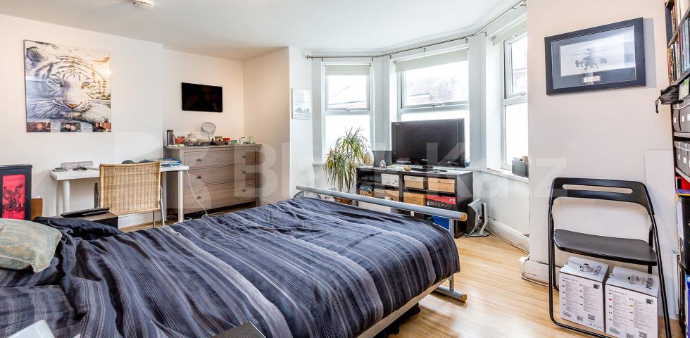 			NEW INSTRUCTION!, 2 Bedroom, 1 bath, 1 reception Apartment			 Ferme Park Road, Crouch End