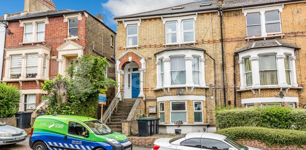 			NEW INSTRUCTION!, 2 Bedroom, 1 bath, 1 reception Apartment			 Ferme Park Road, Crouch End