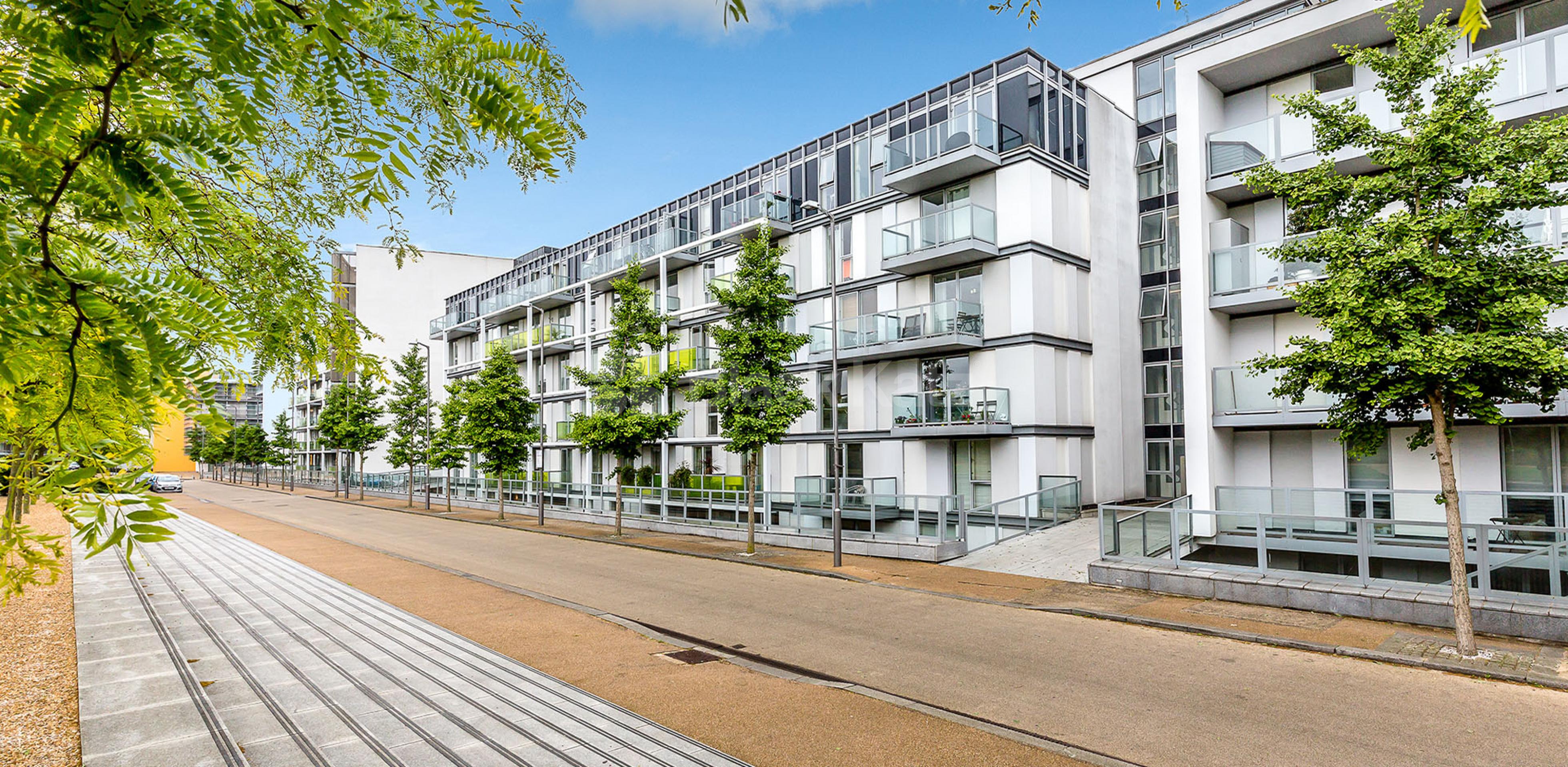 			Rent Inclusive of Electricity & Water Rates, Studio Apartment, 1 bath, 1 reception Serviced Apartments			 New River Village, CROUCH END N8 N8