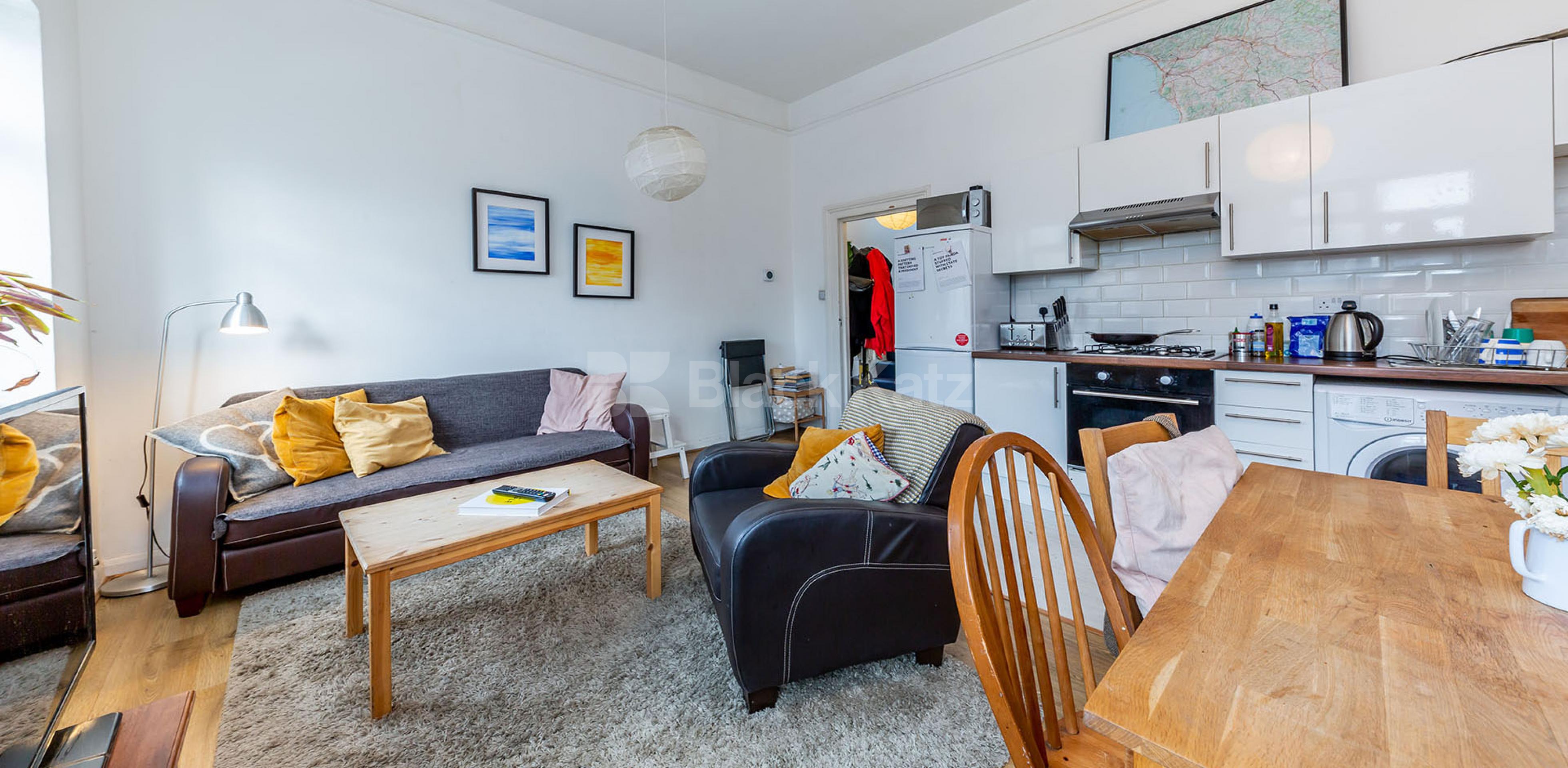 			NEW INSTRUCTION!, 4 Bedroom, 1 bath, 1 reception Apartment			 Hornsey Road  , HOLLOWAY  N7