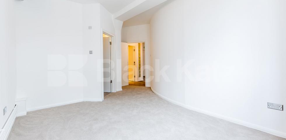 			 WAREHOUSE CONVERSION , 3 Bedroom, 1 bath, 1 reception Flat			 SPRINGFIELD HOUSE LOFTS-TYSSEN STREET , DALSTON-HAGGERSTON-SHOREDITCH