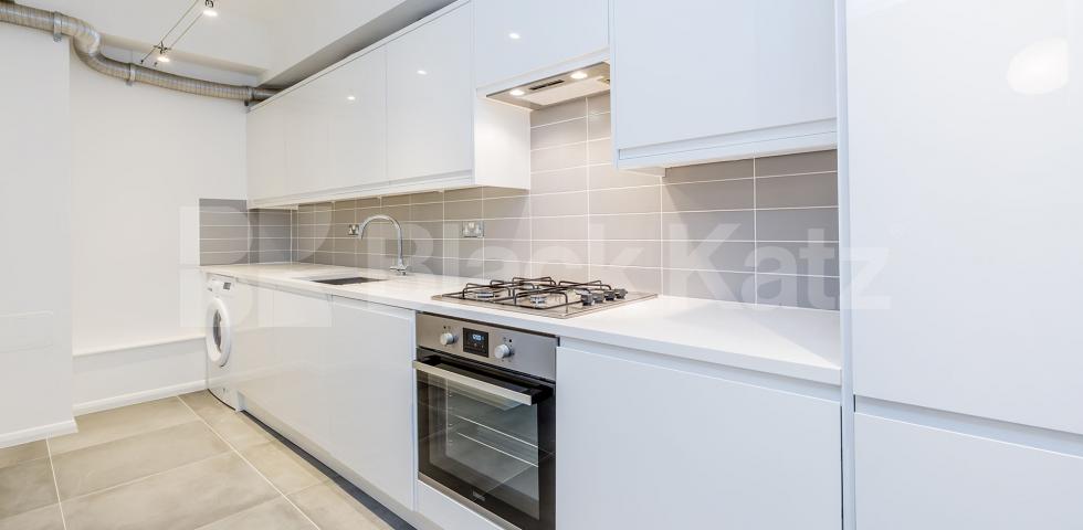 			 WAREHOUSE CONVERSION , 3 Bedroom, 1 bath, 1 reception Flat			 SPRINGFIELD HOUSE LOFTS-TYSSEN STREET , DALSTON-HAGGERSTON-SHOREDITCH