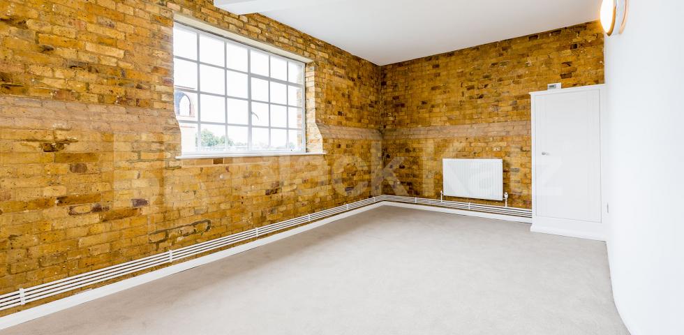 			WAREHOUSE CONVERSION , 3 Bedroom, 1 bath, 1 reception Flat			 SPRINGFIELD HOUSE LOFTS-TYSSEN STREET , DALSTON-HAGGERSTON-SHOREDITCH