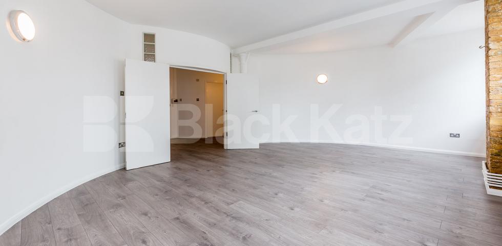 			 WAREHOUSE CONVERSION , 3 Bedroom, 1 bath, 1 reception Flat			 SPRINGFIELD HOUSE LOFTS-TYSSEN STREET , DALSTON-HAGGERSTON-SHOREDITCH