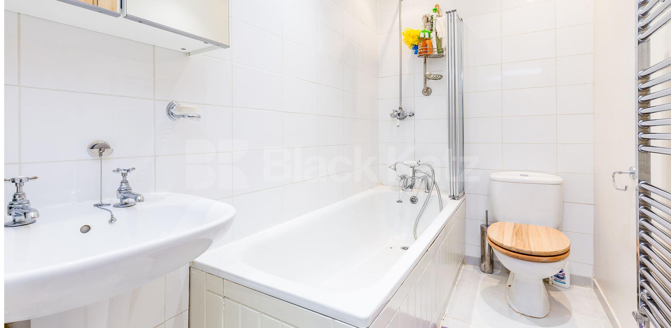 			2 Bedroom, 1 bath, 1 reception Flat			 Coleridge road, Crouch End