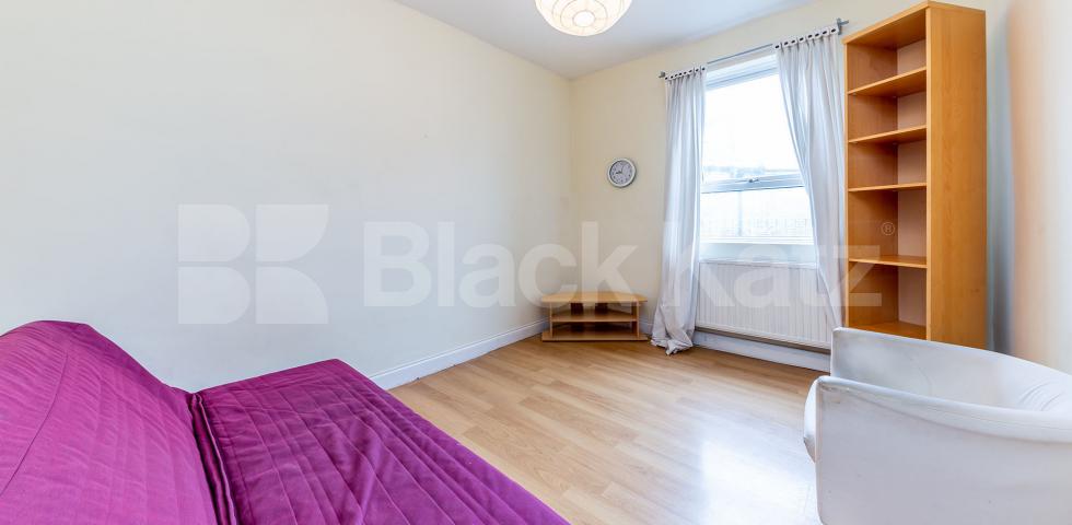 			LARGE 2 BEDROOM FLAT WITH PRIVATE TERRACE, 2 Bedroom, 1 bath, 1 reception Apartment			 Caledonian Road  , KINGS CROSS 