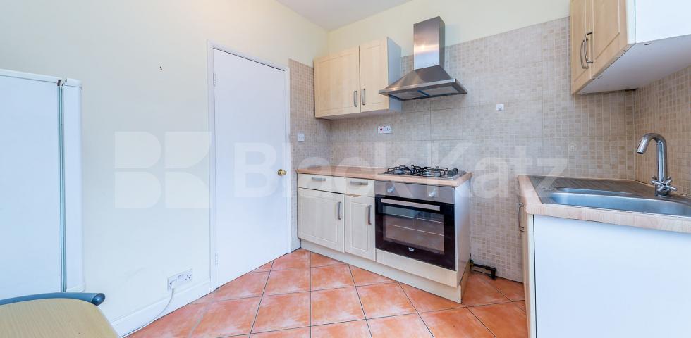 			LARGE 2 BEDROOM FLAT WITH PRIVATE TERRACE, 2 Bedroom, 1 bath, 1 reception Apartment			 Caledonian Road  , KINGS CROSS 