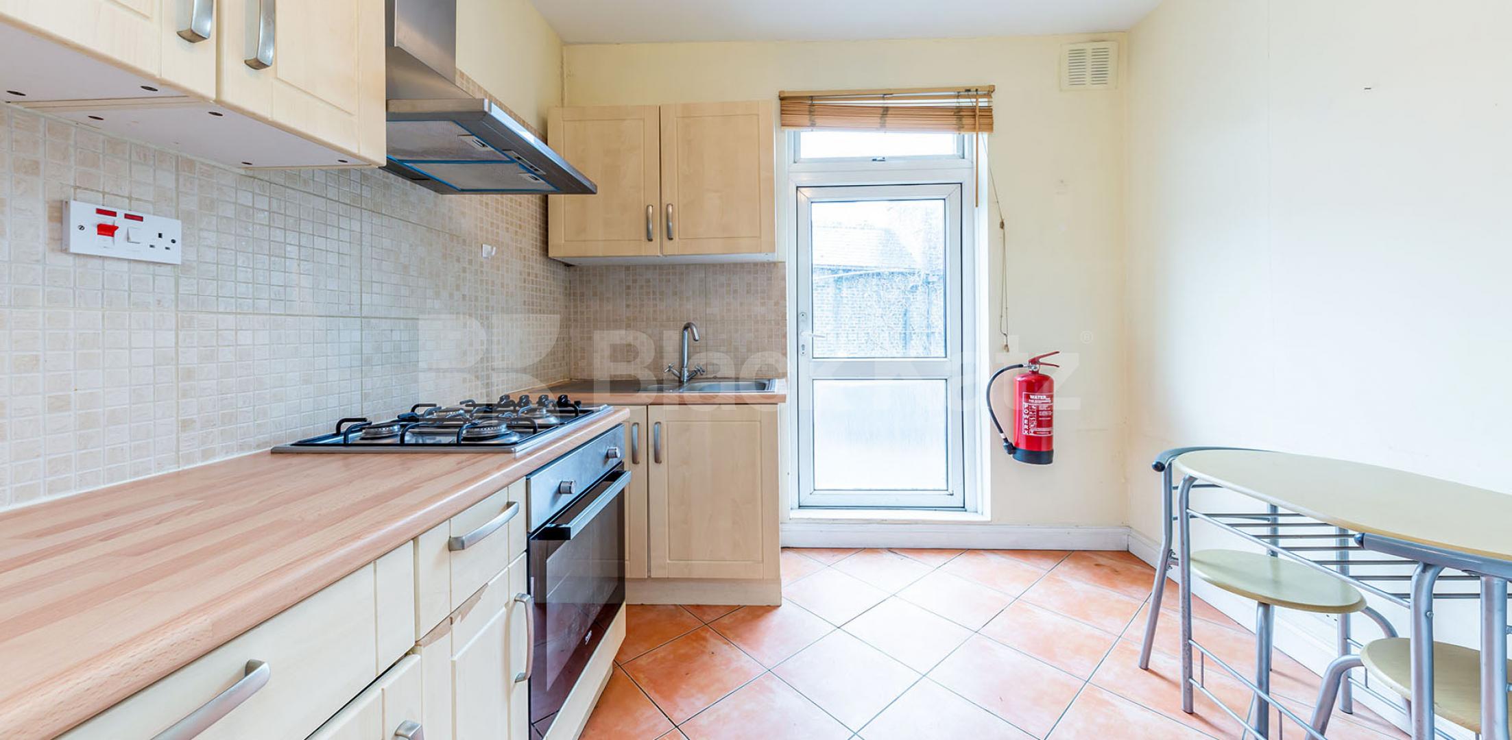 			LARGE 2 BEDROOM FLAT WITH PRIVATE TERRACE, 2 Bedroom, 1 bath, 1 reception Apartment			 Caledonian Road  , KINGS CROSS 