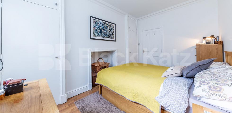 			NEW INSTRUCTION!, 1 Bedroom, 1 bath, 1 reception Flat			 Liverpool Road, ANGEL