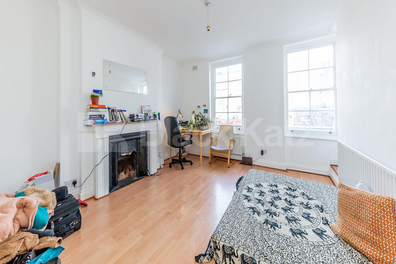 Perfect for 3 sharers located in prime zone 1 location Chapel market, Angel