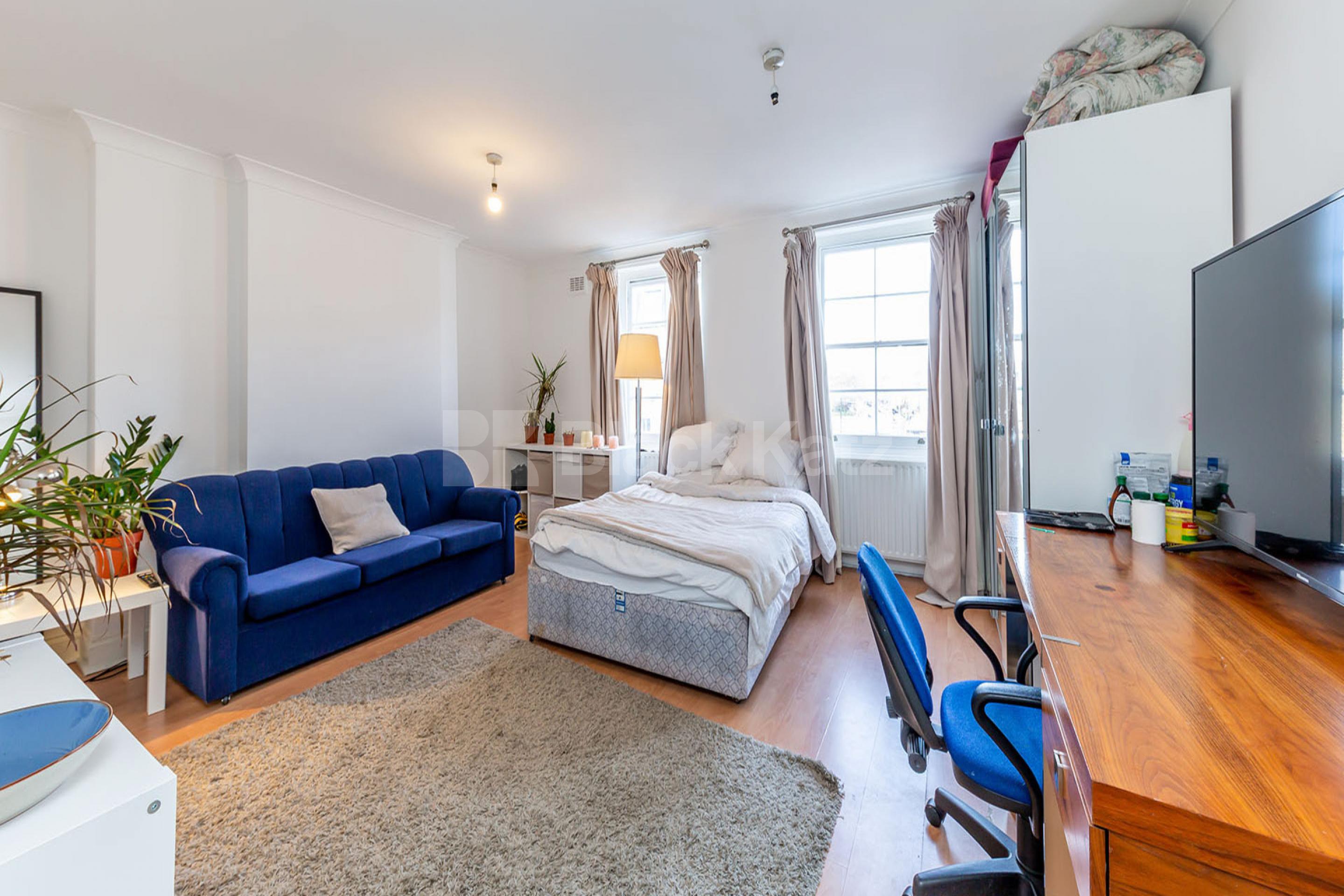 Perfect for 3 sharers located in prime zone 1 location Chapel market, Angel N1