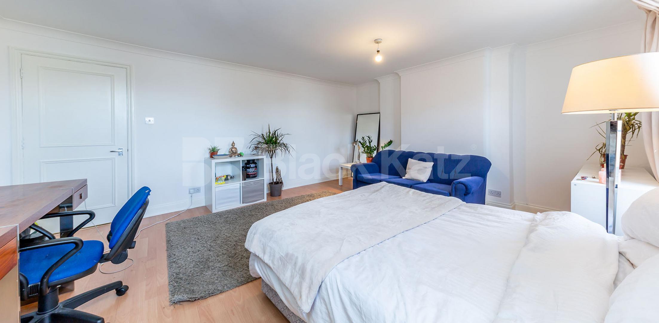 Arranged over two floors located in a period conversion on Chapel Market Chapel market, Angel