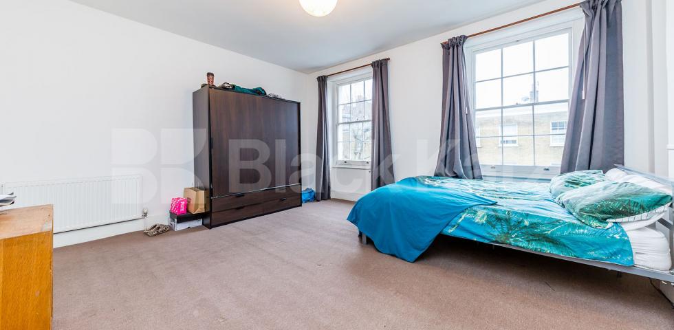 			FANTASTIC 4 BED IN WC1!, 4 Bedroom, 2 bath, 1 reception Flat			 Swinton Street , KINGS CROSS