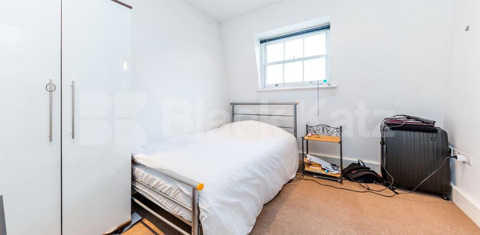 			FANTASTIC 4 BED IN WC1!, 4 Bedroom, 2 bath, 1 reception Flat			 Swinton Street , KINGS CROSS