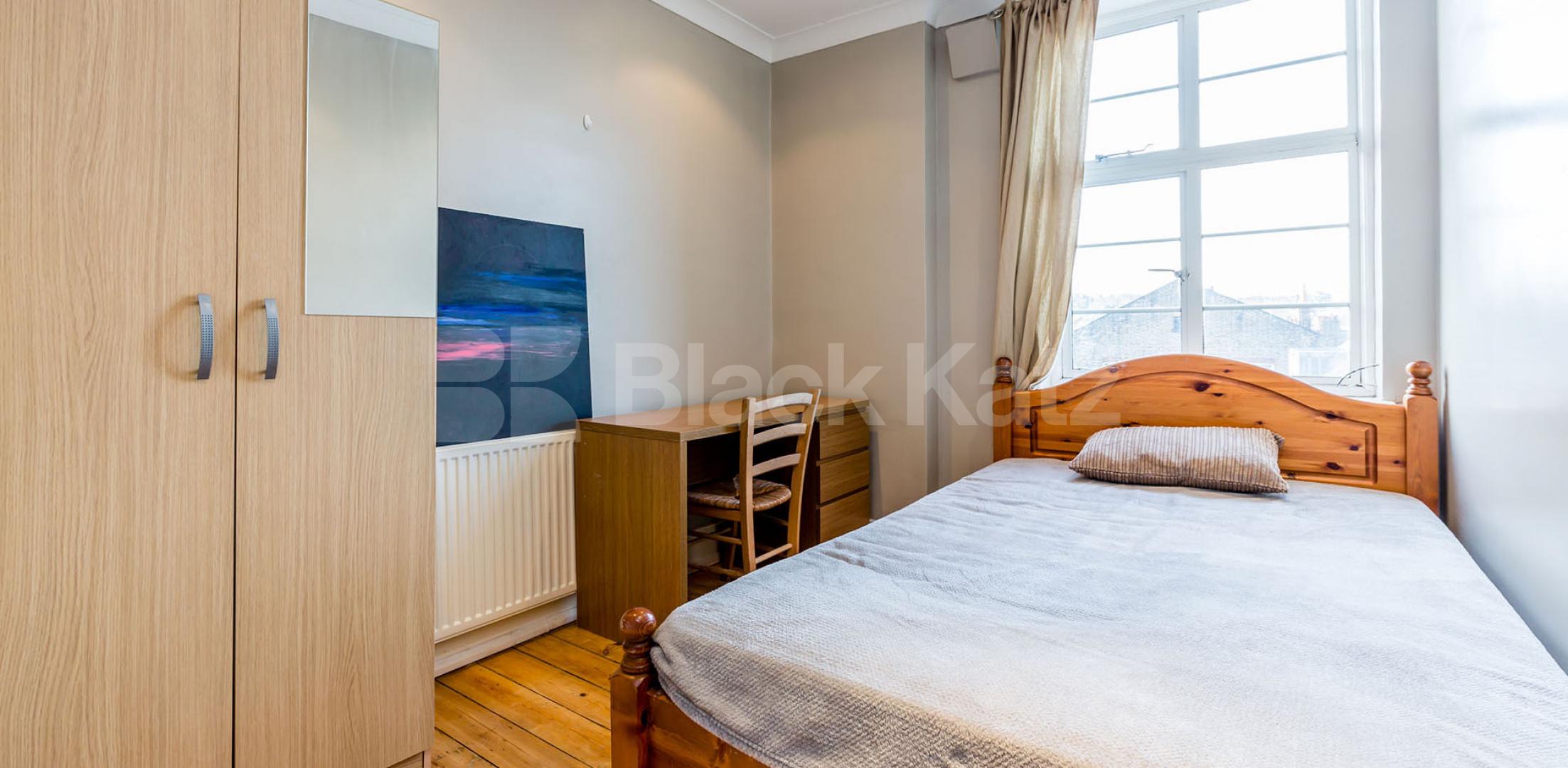 			New Instruction! , 3 Bedroom, 1 bath, 1 reception Flat			 Broadway Parade, Crouch End Hill, Crouch End