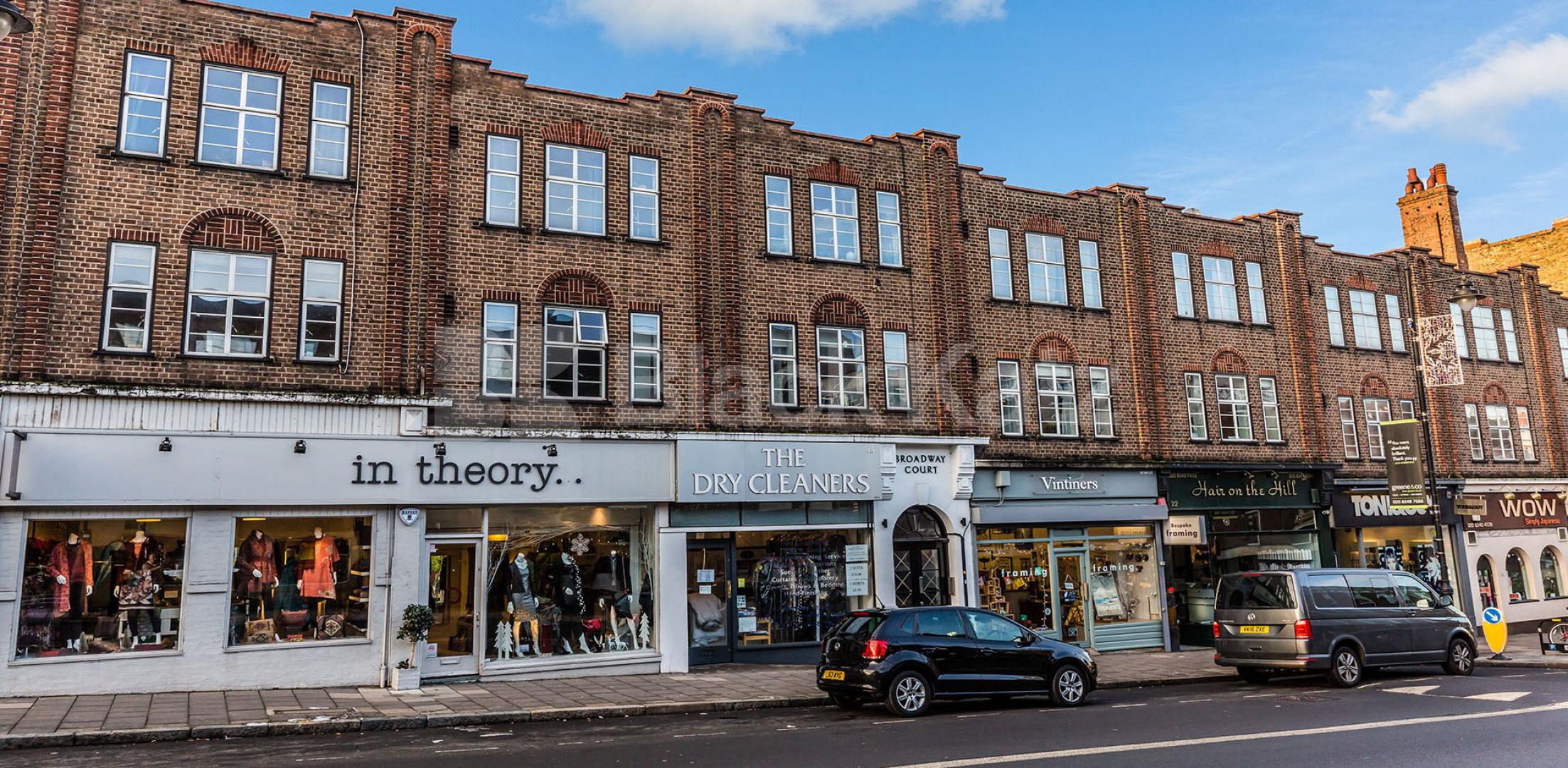 			New Instruction! , 4 Bedroom, 1 bath, 1 reception Flat			 Broadway Parade, Crouch End Hill, Crouch End