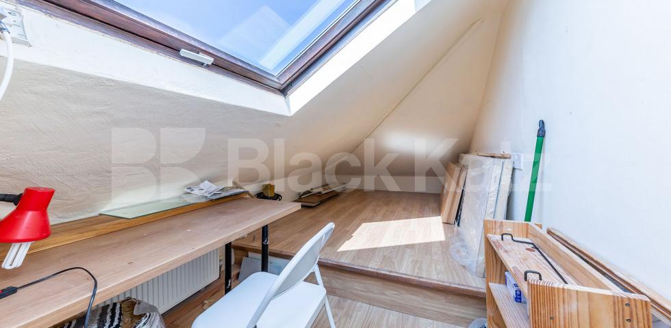 			2 BEDROOM MAISONETTE , 2 Bedroom, 1 bath, 1 reception Maisonette			 HORNSEY RISE GARDENS, CROUCH HILL / ARCHWAY N19