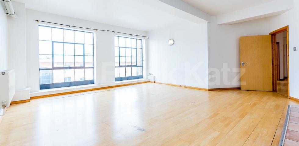 			STUNNING 2 BEDROOM WAREHOUSE APARTMENT, 2 Bedroom, 1 bath, 1 reception Flat			 SPRINFIELD HOUSE LOFTS-TYSSEN STREET, DALSTON-HAGGERSTON-SHOREDITCH