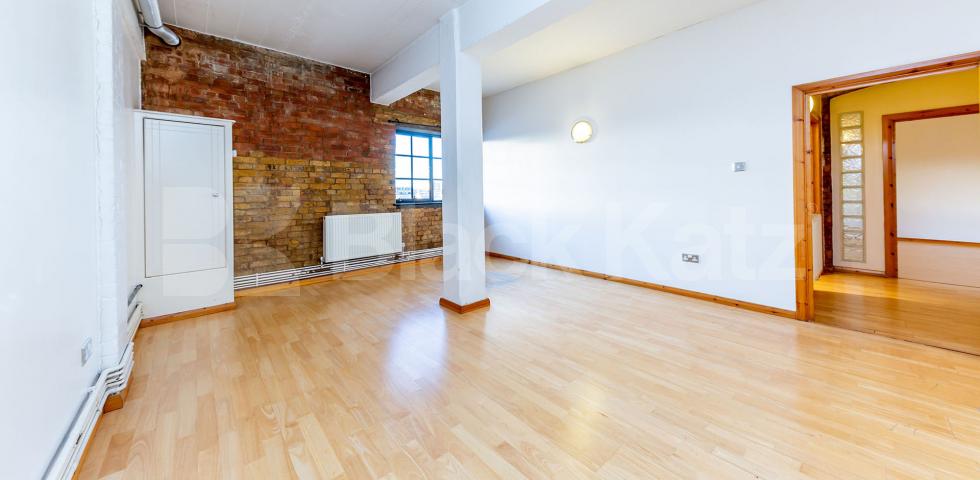 			NEW INSTRUCTION!, 1 Bedroom, 1 bath, 1 reception Apartment			 SPRINGFIELD HOUSE LOFTS-TYSSEN STREET, DALSTON/HAGGERSTON