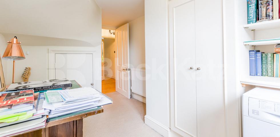 			Stunning Property !, 1 Bedroom, 1 bath, 1 reception Flat			 Crouch Hill, Crouch End