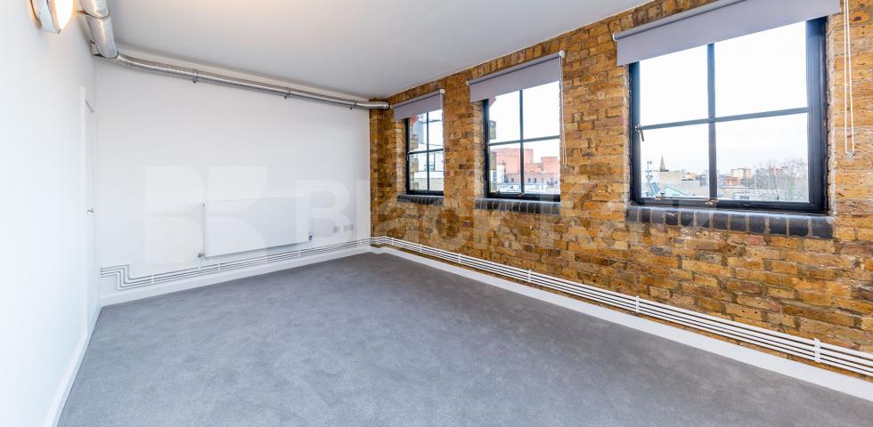 			STUNNING 2 BEDROOM WAREHOUSE CONVERSION WITH MEZZANINE GALLERY, 2 Bedroom, 1 bath, 1 reception Flat			 SPRINGFIELD HOUSE LOFTS-TYSSEN STREET, DALSTON-HAGGERSTON-SHOREDITCH