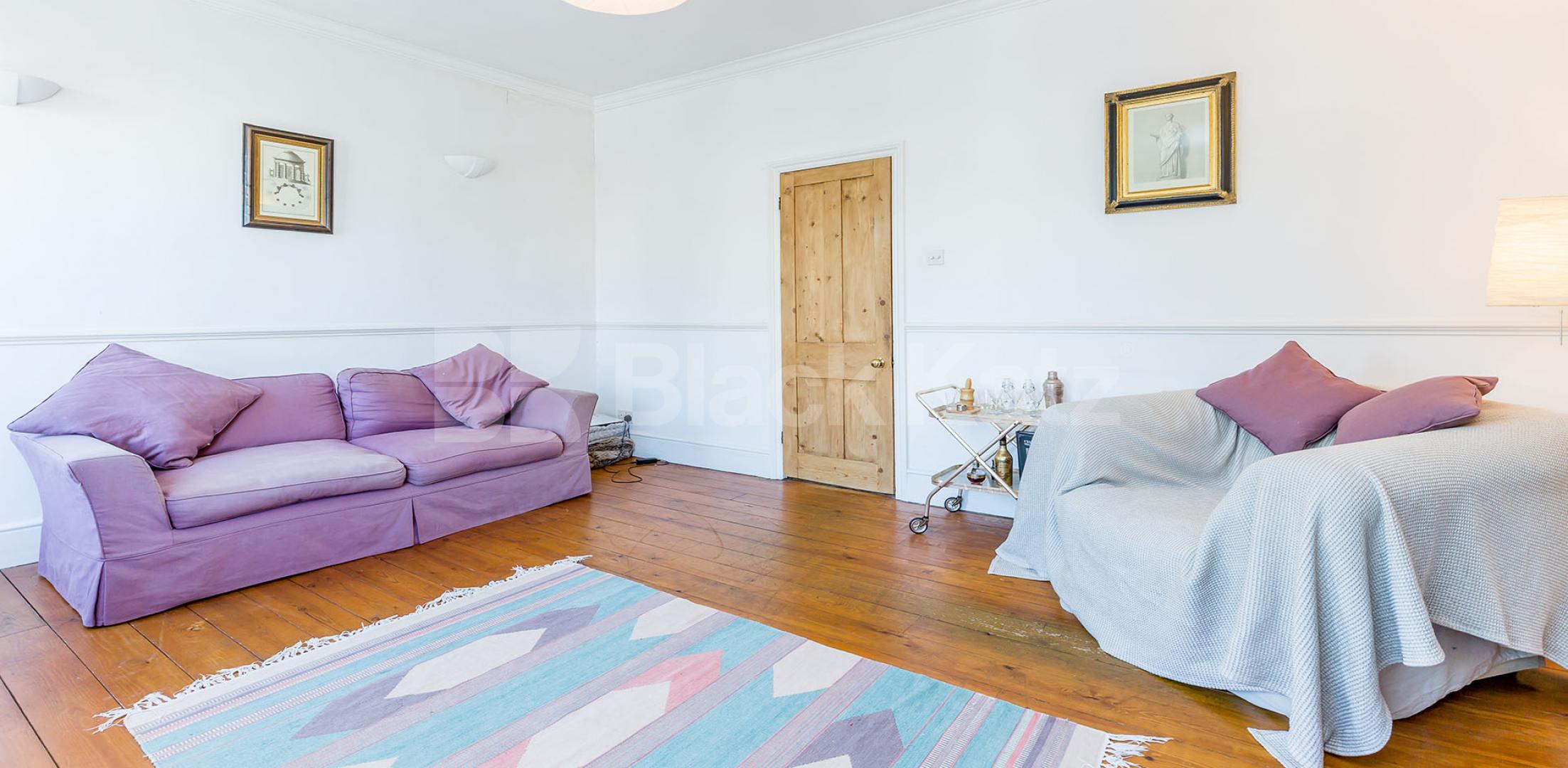 			Charming Split Level Flat !, 1 Bedroom, 1 bath, 1 reception Flat			 Palace Road, Crouch End