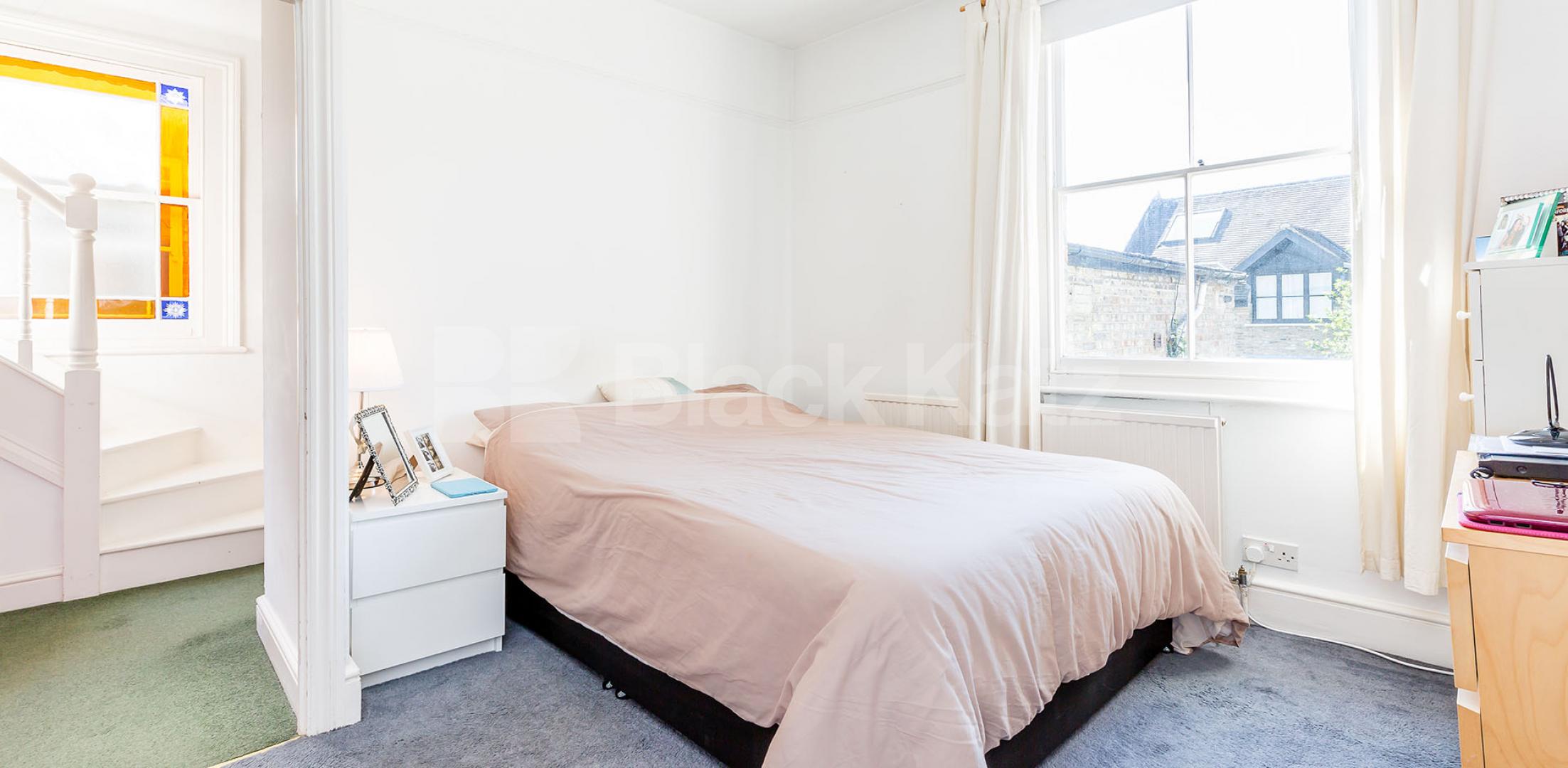 			Charming Split Level Flat !, 1 Bedroom, 1 bath, 1 reception Flat			 Palace Road, Crouch End