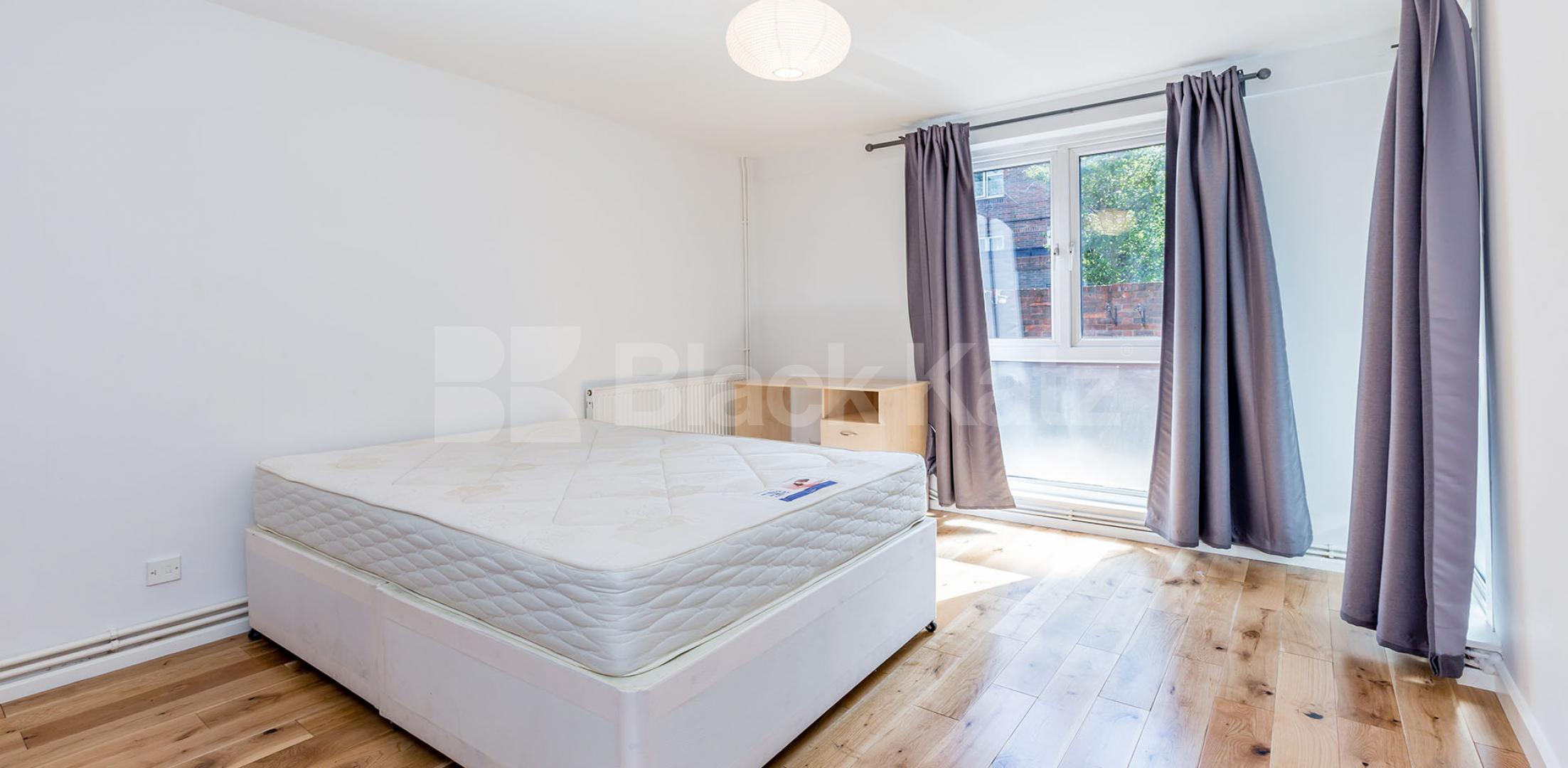 			STUNNING 4 BEDROOM HOUSE, 4 Bedroom, 1 bath, 1 reception House			 Berkeley Walk, HOLLOWAY-FINSBURY PARK-ISLINGTON