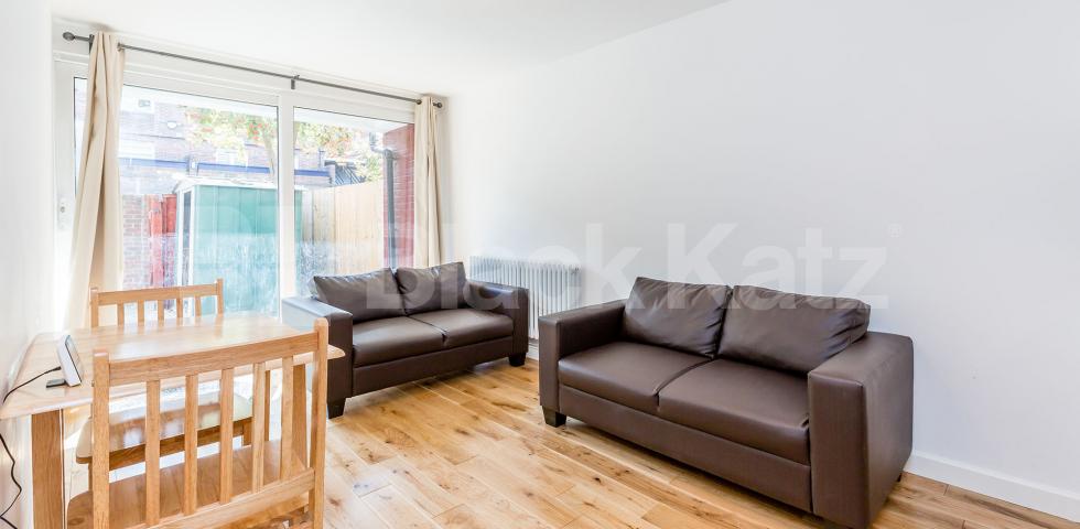 			STUNNING 4 BEDROOM HOUSE, 4 Bedroom, 1 bath, 1 reception House			 Berkeley Walk, HOLLOWAY-FINSBURY PARK-ISLINGTON