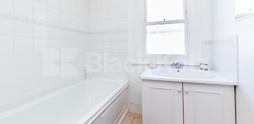 			Charming Split Level Flat !, 1 Bedroom, 1 bath, 1 reception Flat			 Palace Road, Crouch End